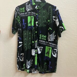 Hot Topic Women’s Universal Monsters Button Down Shirt SM